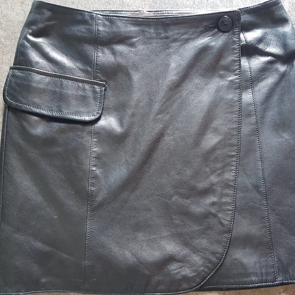 Danier Black Italian Leather Wrap Vintage Mini Skirt - Picture 1 of 9